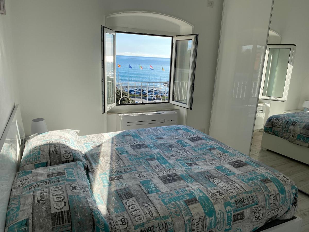 Casa Al Mare Apartment Varazze Exterior photo